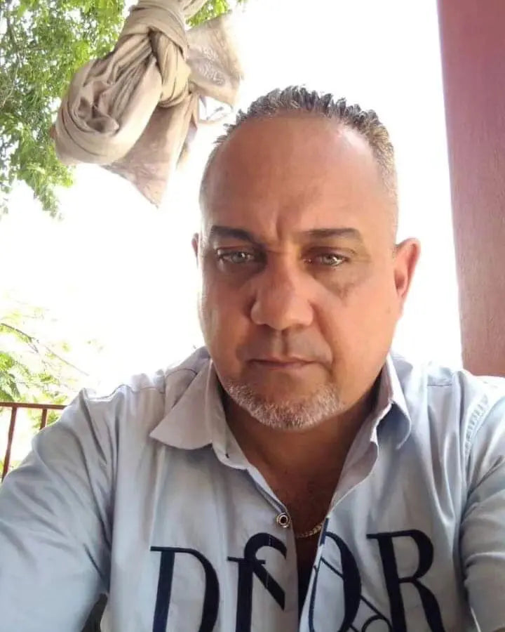 – <em>Ramón Pérez</em>
